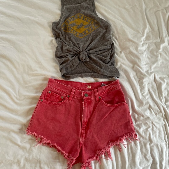 Levi’s Cutoff Shorts - Picture 5 of 10